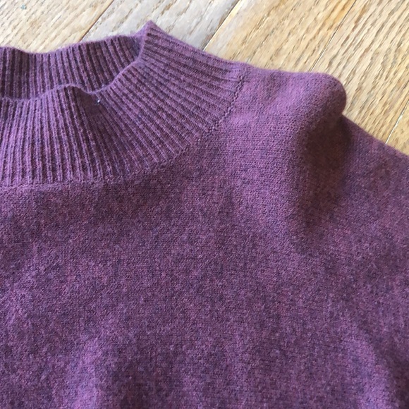 Women’s sweater size small - Picture 3 of 6